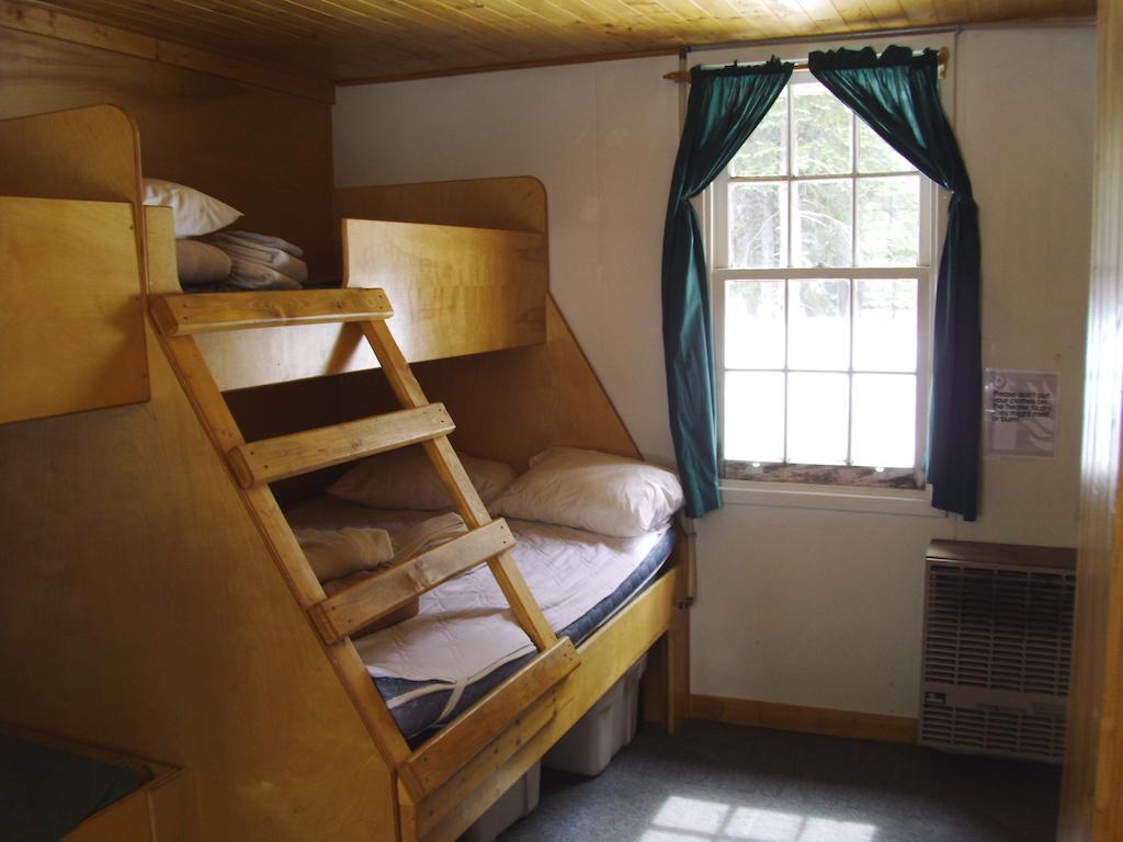Hi Mosquito Creek - Wilderness Hostel Lake Louise Zimmer foto